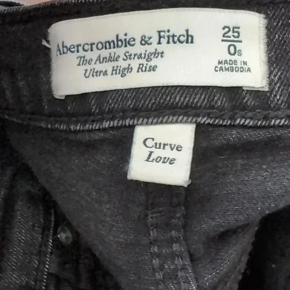 Curve Love Ultra High Rise Ankle Straight Jean - Picture 5 of 10